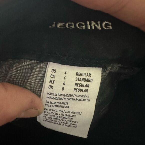 American Eagle navy minimalist 4 long stretchy jeggings - Picture 3 of 4